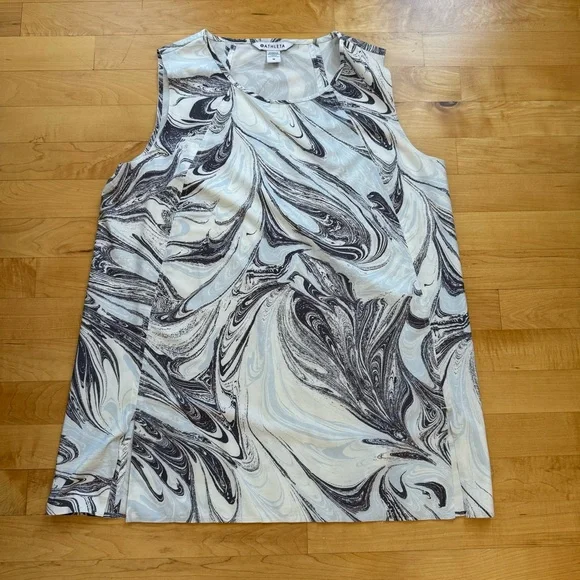 Athleta zephyr tank - Picture 3 of 9